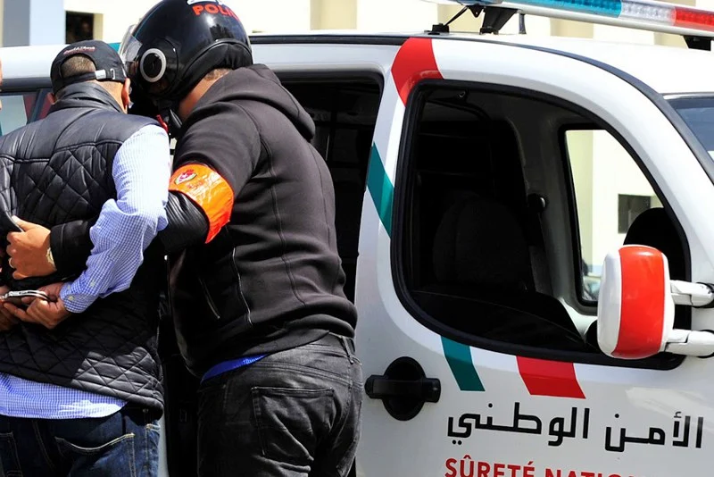 بتنسيق أمني محكم بين الشرطة القضائية والاستخبارات: الإطاحة بعنصر بارز ضمن شبكة لسرقة السيارات بسطات