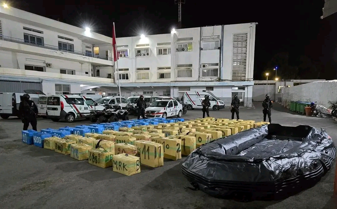 أكادير.. إحباط محاولة تهريب دولي للمخدرات وحجز أزيد من 4 أطنان من الشيرا وتوقيف مشتبه به