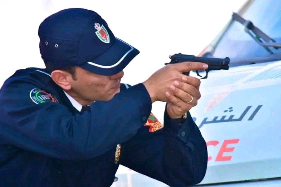 مفتش شرطة ممتاز يستخدم سلاحه الوظيفي لتوقيف شخص مبحوث عنه بعد مقاومته بعنف في فاس