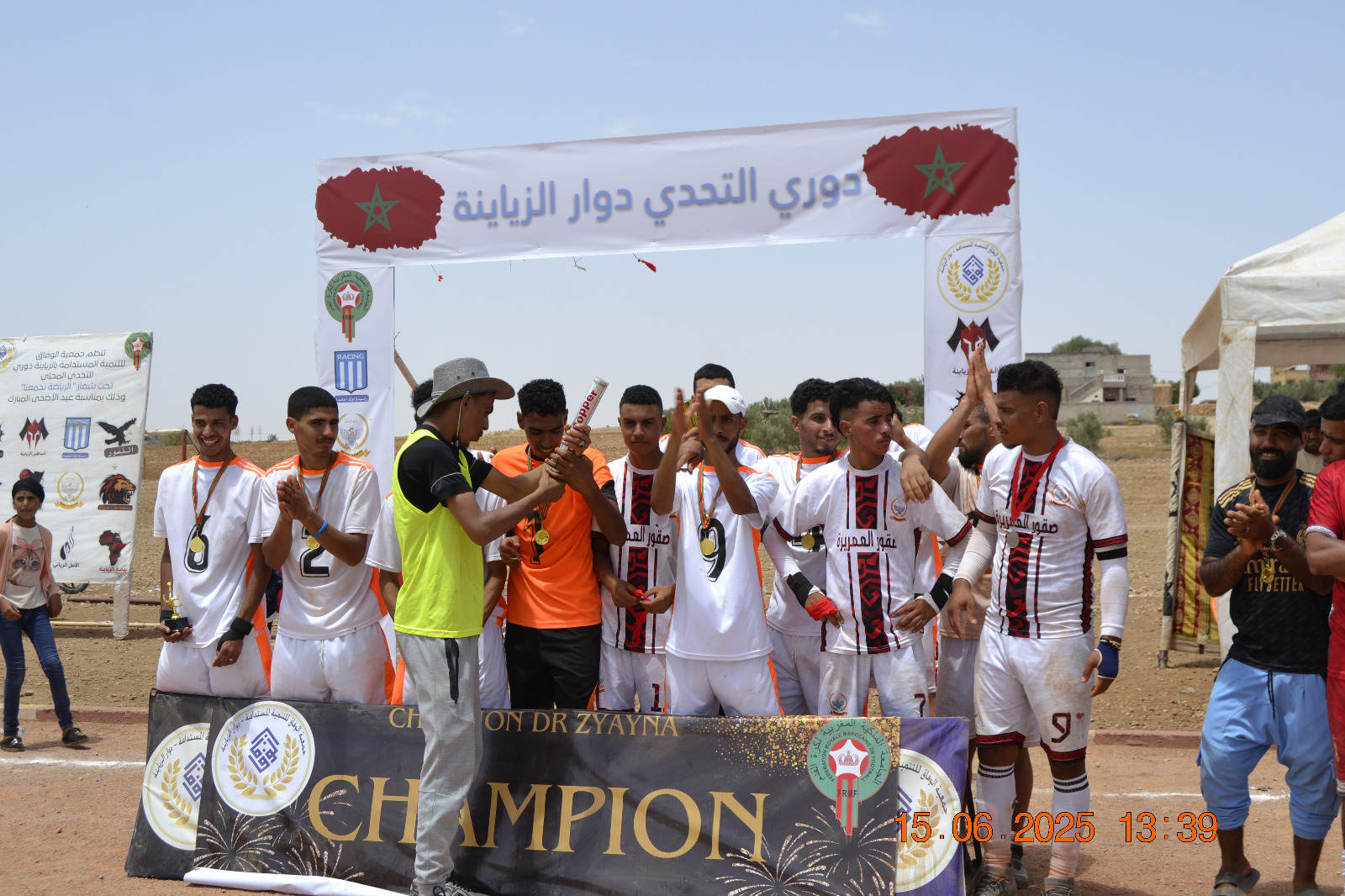 “سبارتاك الزياينة يتوج بلقب دوري التحدي في نسخته الثانية وسط أجواء احتفالية وحضور جماهيري مميز”
