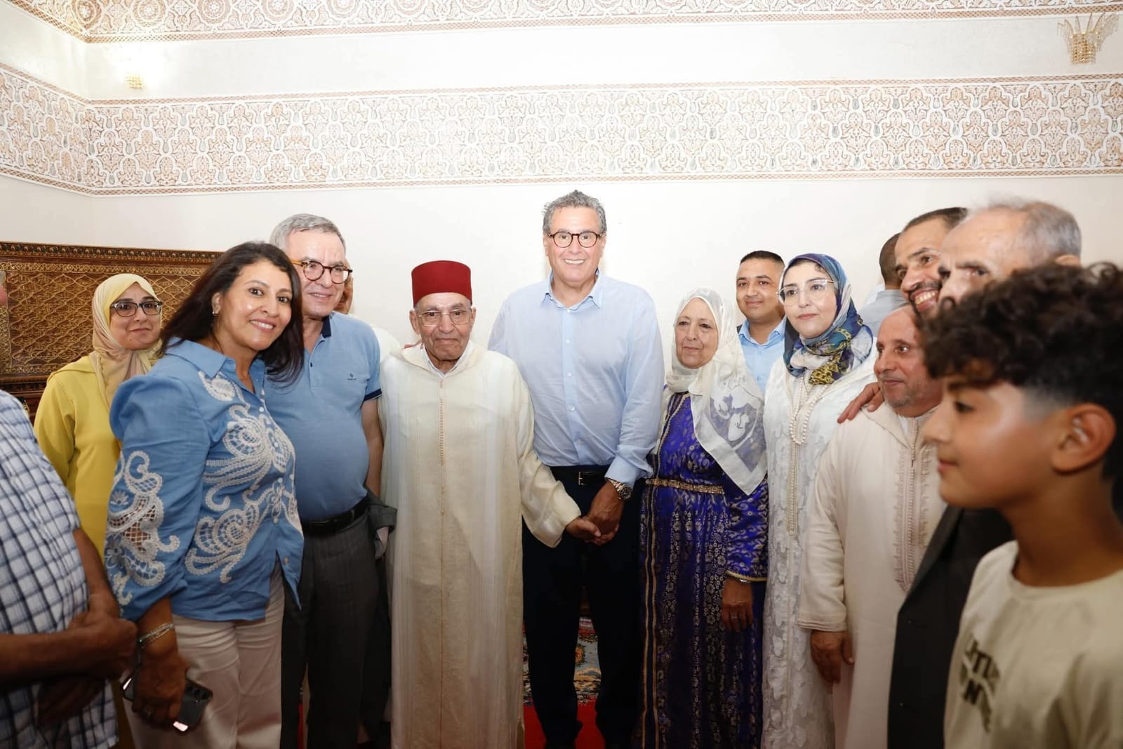 زيارة سياسية وازنة لعزيز أخنوش لعائلة بودلال بتارودانت.. دعم متجدد لمسار نادية بوهدود في صفوف “الأحرار”
