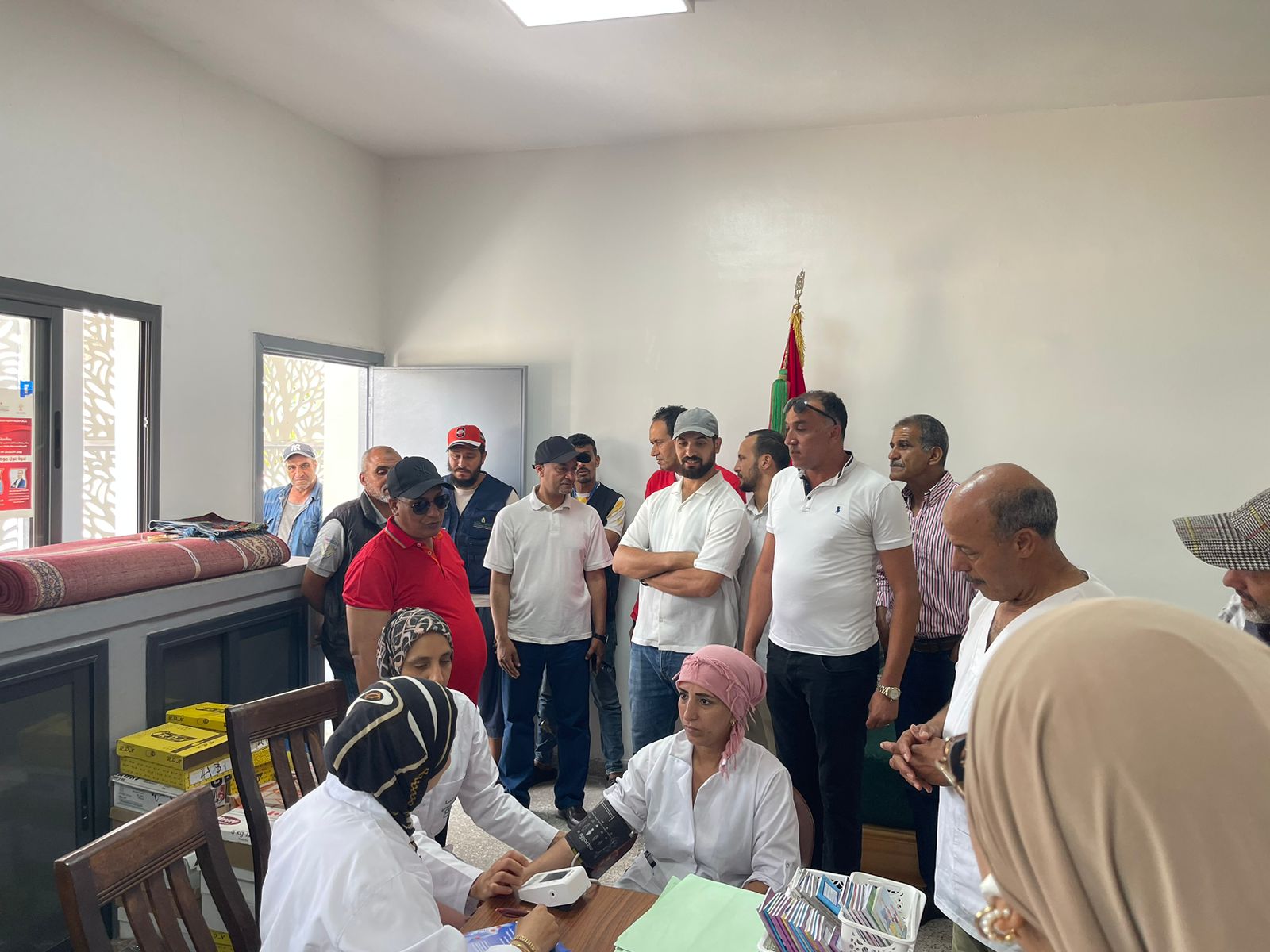 “قافلة طبية بمركز عثمان بن عفان: 139 مستفيدًا في مبادرة صحية بشراكة بين جمعية عين السبع وجمعية الظل الوارف”