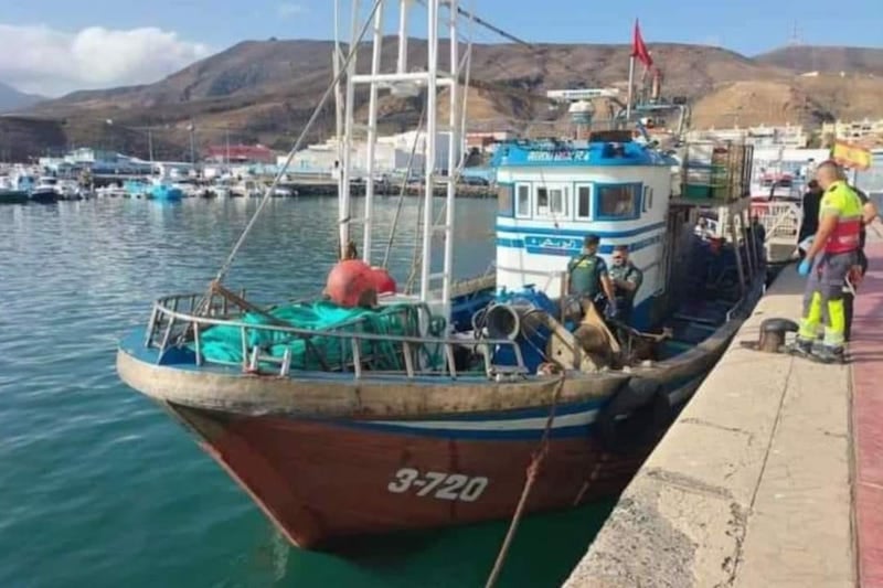 بحارة مغاربة يستولون على مركب صيد ويطلبون اللجوء بإسبانيا