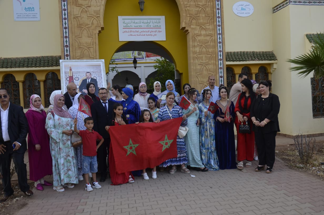 سطات :جمعية الأنامل الذهبية تنظم حفلا فنيا حاشدا بمناسبة عيد العرش المجيد