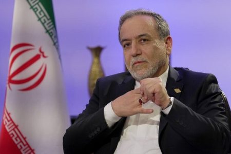 السلطات الأوكرانية مطالبة بتحمل المسؤولية عن “عملها الإجرامي” وتبريرها غير مقبول (عراقجي)