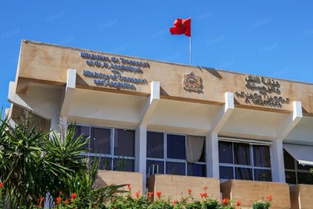 ارتفاع أسعار المواد البترولية.. إطلاق حصة إضافية جديدة من الدعم الاستثنائي المباشر لمهنيي النقل الطرقي للأشخاص والبضائع (وزارة النقل واللوجستيك)