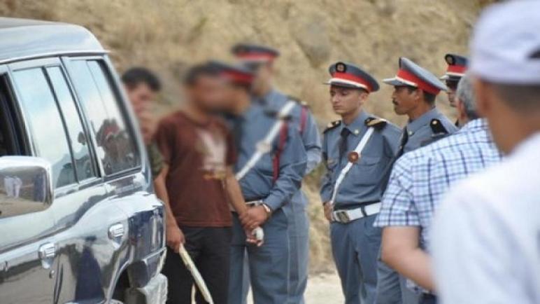 سطات: عصابة إجرامية تعتدي على دركي بالضرب والجرح المؤدي إلى الكسر وتسرق هاتفيه
