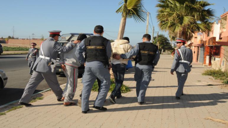 إحباط عملية تهريب كبرى بسيدي رحال: حجز 140 كلغ من الشيرا وتوقيف مهربين بشاطئ الهواورة