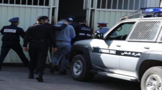 الدرك الملكي يداهم “فيلا الدعارة” بسيدي رحال ويوقف 14 شخصًا بينهم قاصرتان!