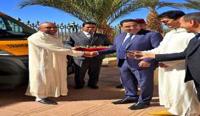 توزيع الدفعة الأولى من سيارات النقل المدرسي بطاطا