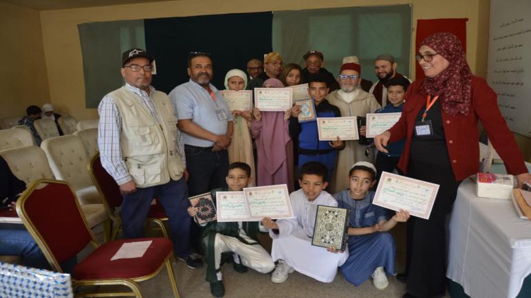 جمعية حي البطوار بسطات تنظم مسابقة في تجويد القرآن وتكرم شخصيات بارزة