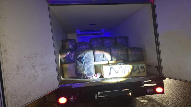 إحباط عملية تهريب ضخمة… الدرك الملكي بالجديدة يحجز 2.2 طن من المخدرات ويُفشل خطة تصديرها عبر البحر!
