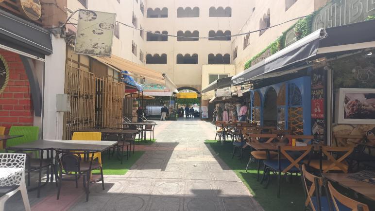 “احتلال الملك العمومي بسطات: زنقة وسط المدينة تتحول إلى عنوان للفوضى والصمت الرسمي”