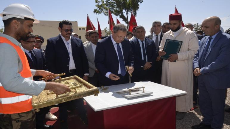 سطات.. وضع الحجر الأساس لبناء مركز أطفال التوحد … زيارة منصة الشباب ومركز الترويض وصناعة الأطراف بسطات