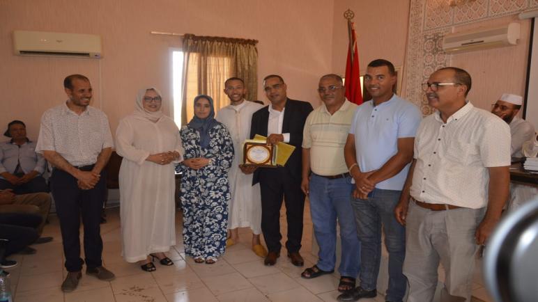 سطات : مهرجان دار الشافعي يبدع ببرنامج حافل بعروض في التبوريدة والتكريم ..